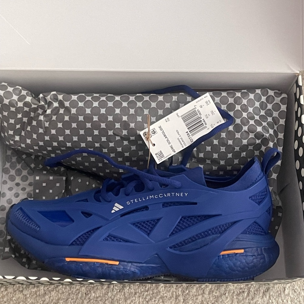 Adidas - Stella McCartney US size 8 women’s